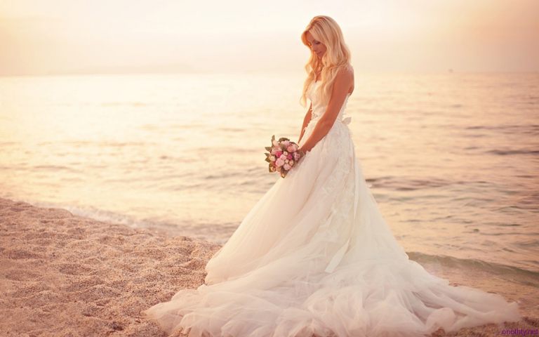 Beach-Wedding-Dresses-Pictures-HD-Wallpaper